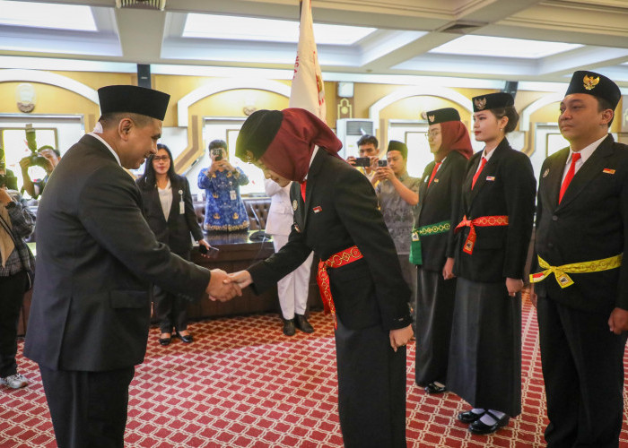 Duta Pancasila Paskibraka Jateng Dilantik, Taj Yasin Minta Jadi  Penggerak Perubahan