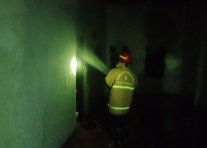 Gedung Penggiling Padi di Sidareja Terbakar Akibat Korsleting Listrik, Kerugian Capai Rp 300 Juta