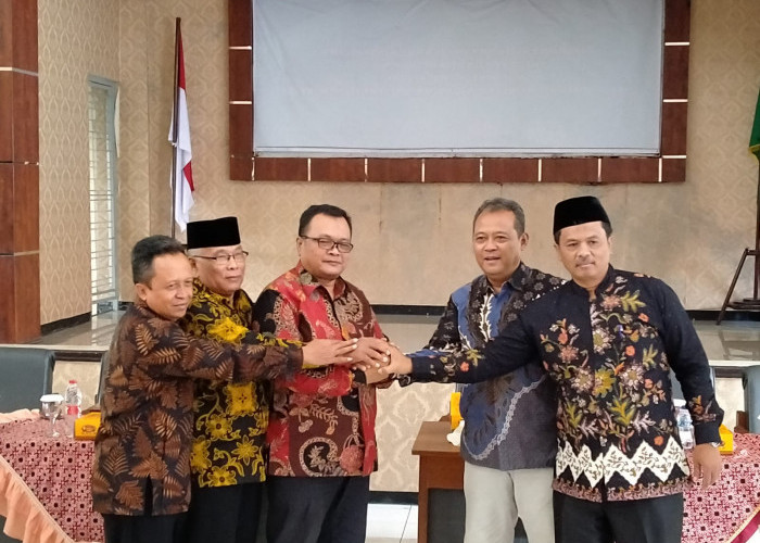 Kantor Kemenhaj dan Umroh Banyumas Jalan Minimalis