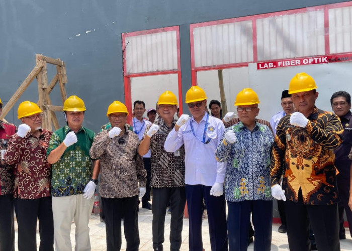 Pusat Keunggulan 2025, SMK Muhammadiyah Sumpiuh Groundbreaking Gedung Internet of Things