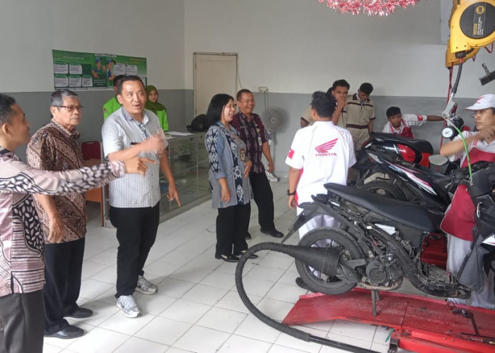 SMK YPLP Perwira Buka Layanan Servis Sepeda Motor