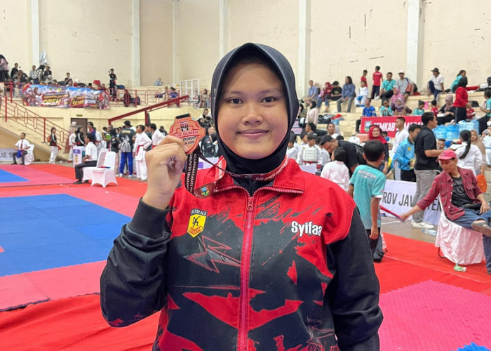 Koleksi Medali Karate Sejak SD, Mualifah Syifa Bidik Beasiswa Kuliah di Unsoed