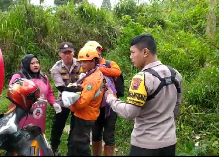 Wanita Warga Kutabawa Purbalingga Melahirkan di Pos 3 Pendakian Gunung Slamet