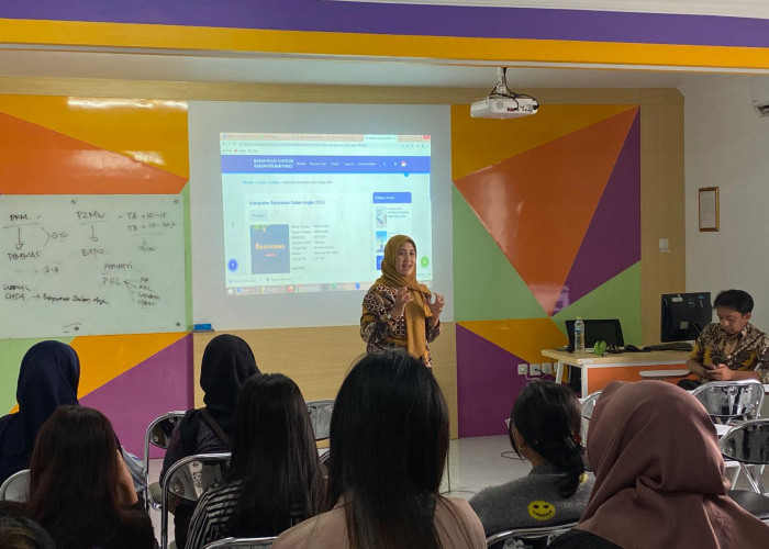 Dosen Universitas Amikom Purwokerto Latih Penyusunan Proposal PKM dan P2MW