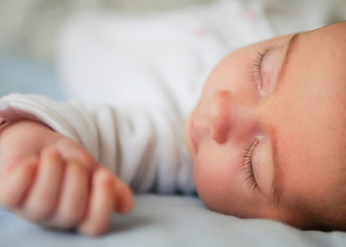 6 Cara Jitu Mengatasi Kesulitan Bayi Susah Tidur, Tanpa Ribet!