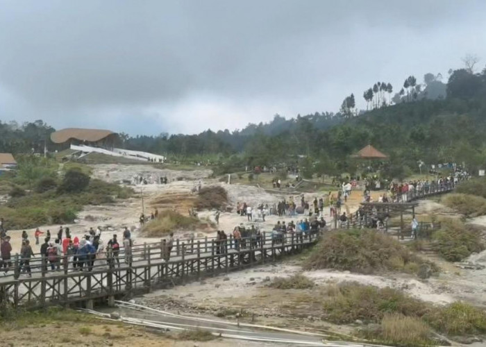 Kawah Sikidang dan Candi Arjuna Masih Jadi Primadona Saat Long Weekend, Kunjungan Tembus 5.700 Wisatawan