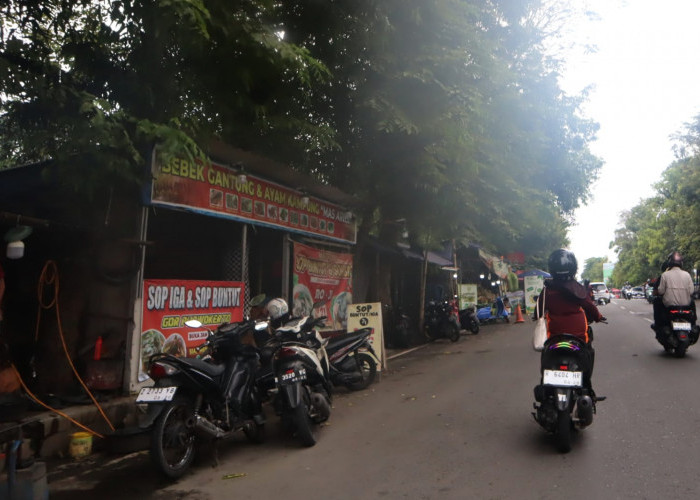 Bupati Bakal Melakukan Penataan PKL GOR Satria 