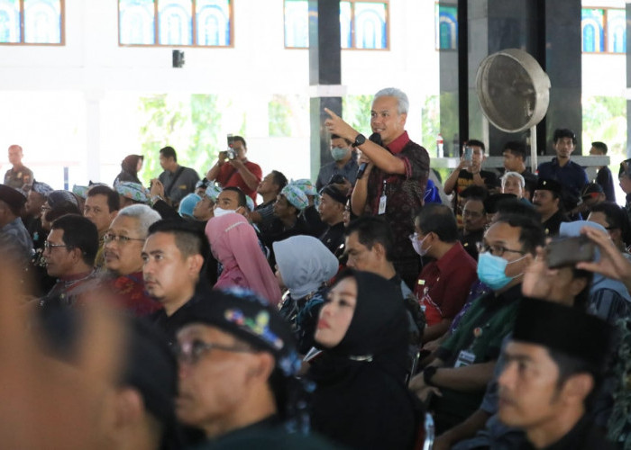 Percepat Tekan Kemiskinan Ekstrem, Ganjar Minta Laporan Mingguan