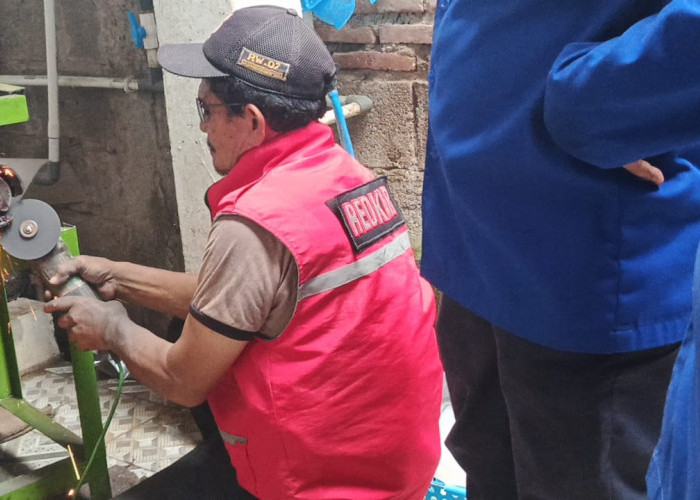 Tangan Pekerja Terjepit Mesin Penggiling Daging Minta Bantuan Damkar Cilacap