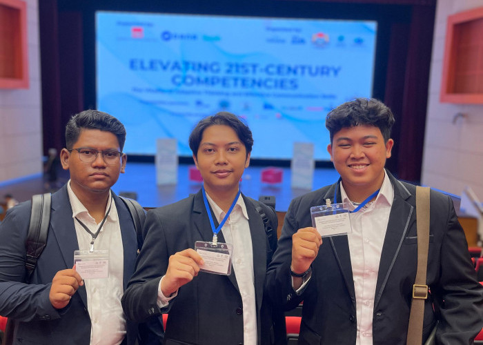 Mahasiswa Hukum UMP Raih Penghargaan dalam Singapore-Indonesia Education Summit 2024