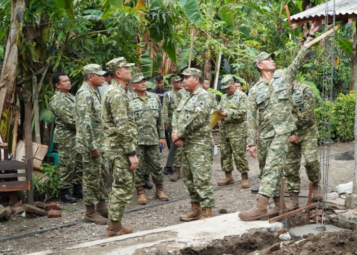 Pangdam IV/Diponegoro Tinjau Bakti TNI AD di Kebumen