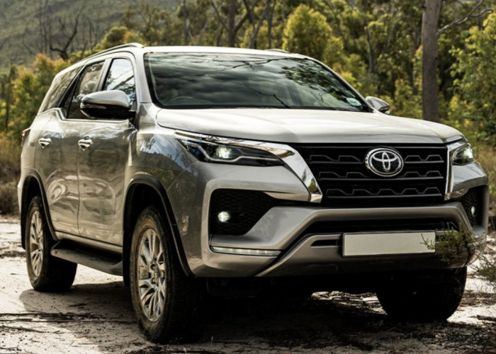 Simak Kredit Mobil Toyota Fortuner Via OTO Finance Kurang Dari Rp 10 Juta