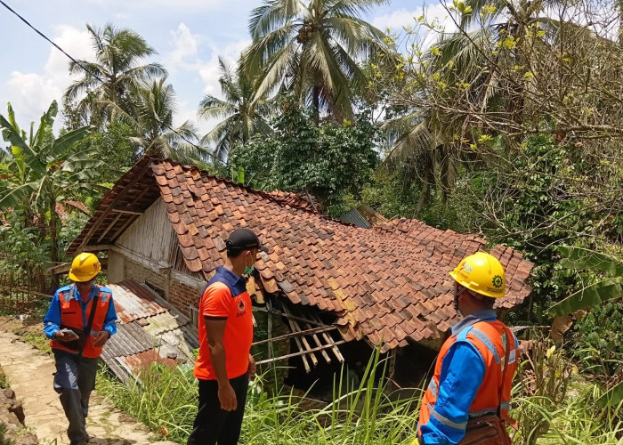 Gerakan Tanah Meluas di Padangjaya, 89 Rumah Rusak dan Warga Mengungsi
