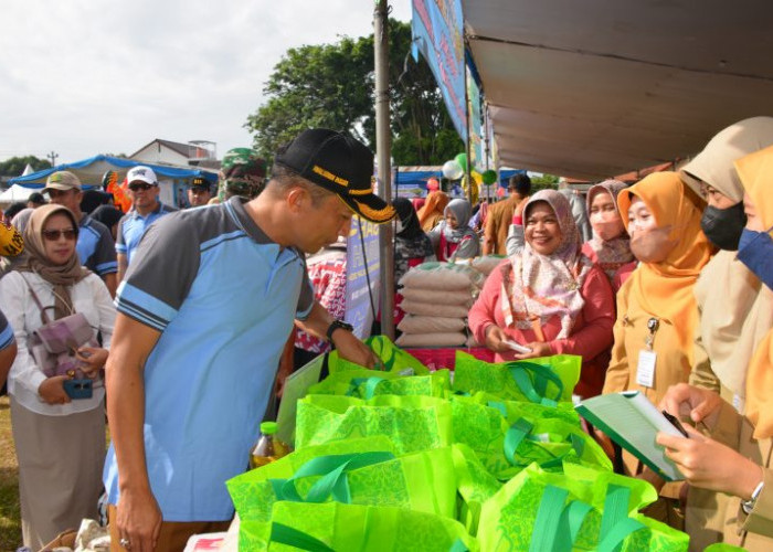 18 Ribu Paket Sembako Dijual di Pasar Murah yang Digelar Pemkab Cilacap