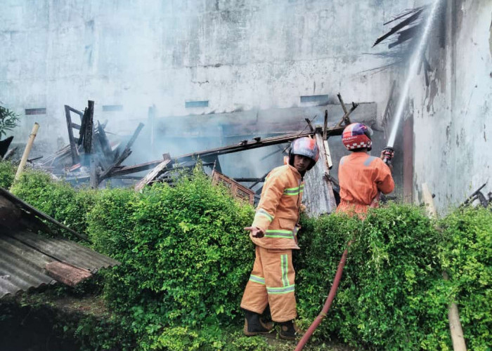 Rumah Seorang ODGJ di Cilacap Terbakar, Penyebab Diduga Dari Puntung Rokok