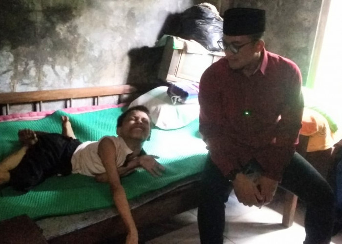 Pj Bupati Banyumas Fasilitasi Disabilitas Lumpuh di Nusadadi untuk Fisioterapi