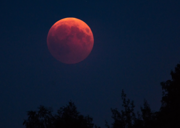 Hari Ini Gerhana Bulan, Masyarakat Banyumas Diajak Salat Khusus