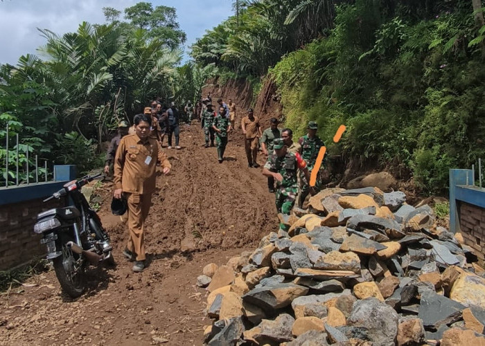 TMMD Buka Jalan Pagentan–Watumalang, Akses Dua Kabupaten Makin Dekat