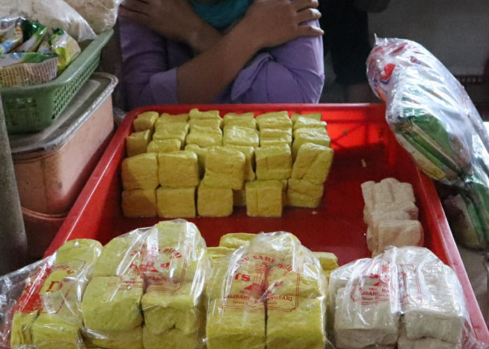 Pedagang Kurangi Ukuran Tahu di Pasar Manis Purwokerto 