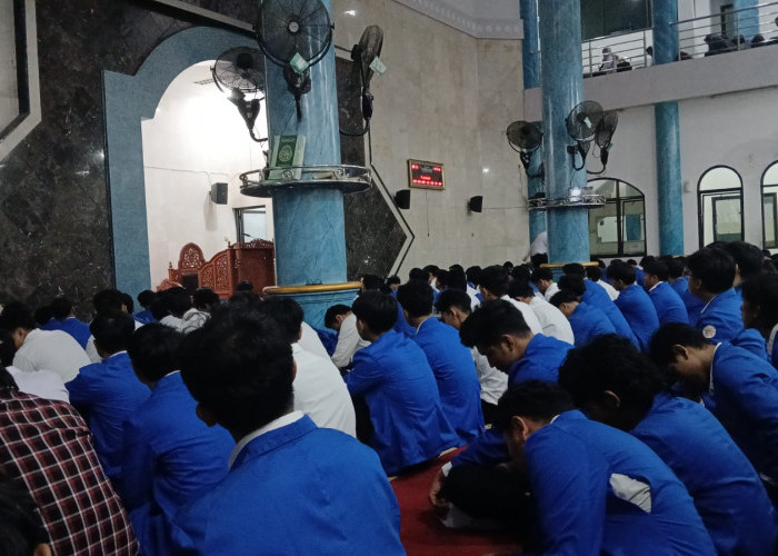 Awali KKN dengan Gerakan Salat Subuh Berjamaah, UMP Bekali Mahasiswa Manajemen Dakwah dan Syiar Digital 