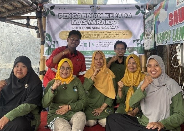 Penerapan Smart Greenhouse pada Sistem Hidroponik Pegiat Tanaman Hidroponik (PETANIK) Melon Gadis 
