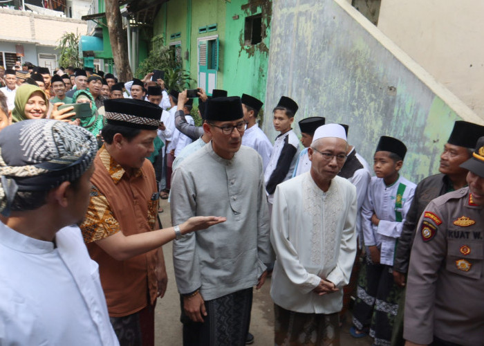 Sandiaga Uno Mampir ke Ponpes di Kedungbanteng Banyumas, Dorong Santri Kembangkan UMKM