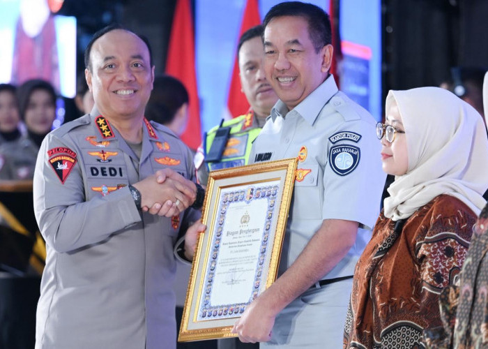 Berkontribusi dalam Operasi Ketupat 2026 dan Lilin Nataru 2025, Jasa Raharja Terima Penghargaan Kapolri