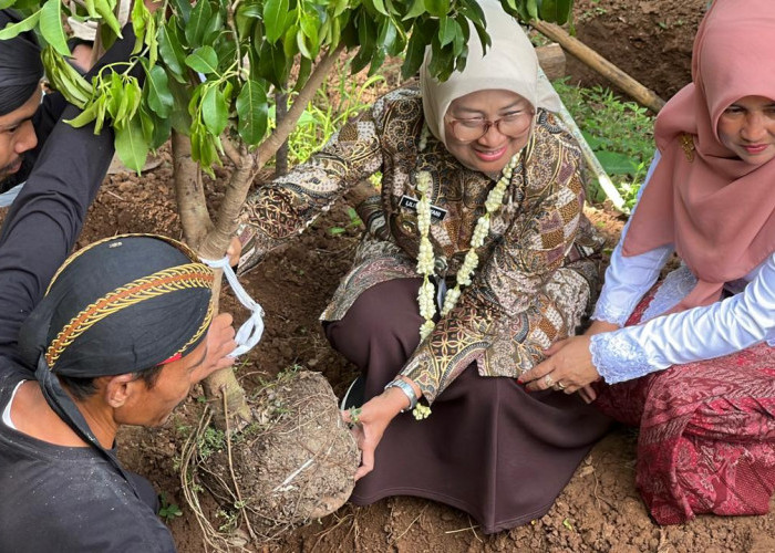 Bupati  Resmikan Sanggar Pager Bumi Panembahan