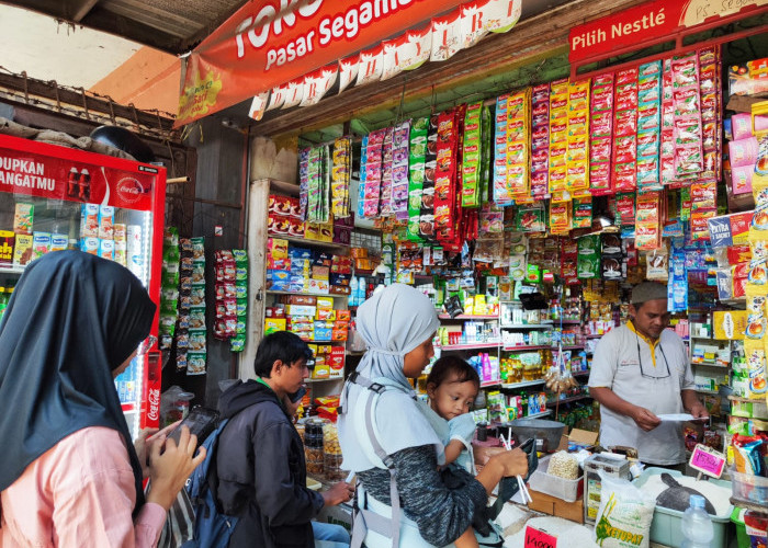 Jelang Lebaran, Permintaan Bahan Kue di Pasar Segamas Purbalingga Naik hingga 50 Persen