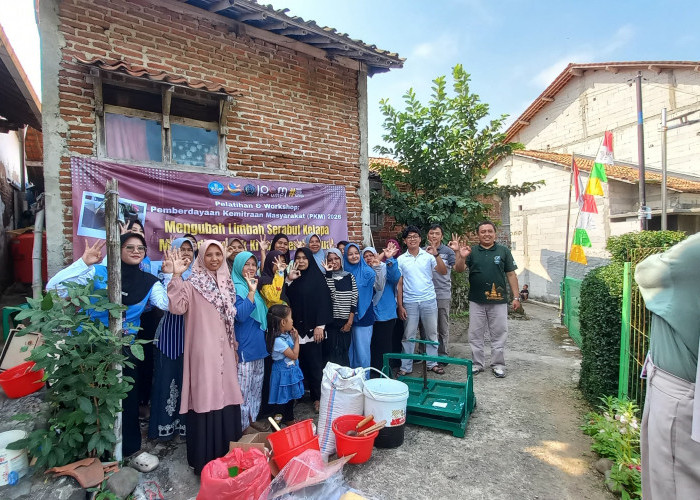 COFIESA UMP Dorong Kemandirian Ekonomi Ibu-Ibu PKH melalui Pemanfaatan Serabut Kelapa