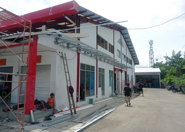 Warga Sebut Ambruknya Atap Kanopi Pasar Pon Purwokerto Karena Ini  