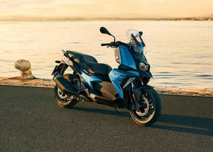 Rekomendasi Motor yang Bikin Gebetan Terpesona, Cek Harga BMW C 400 X 2025!