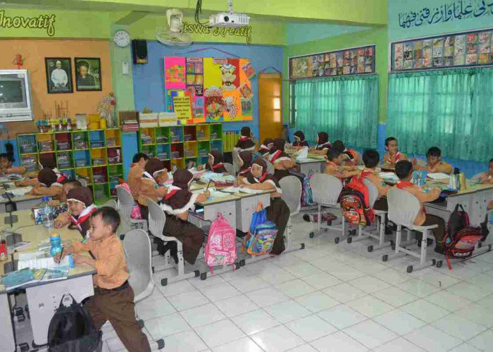 Cara Menenangkan Kelas 1 SD di Indonesia, Tidak Perlu Marah-Marah