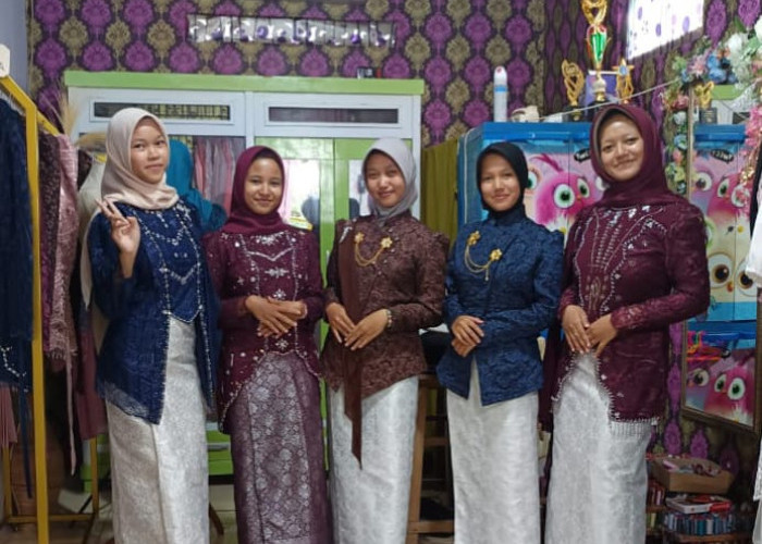 Bulan Kartini Dongkrak Order Sewa Kebaya