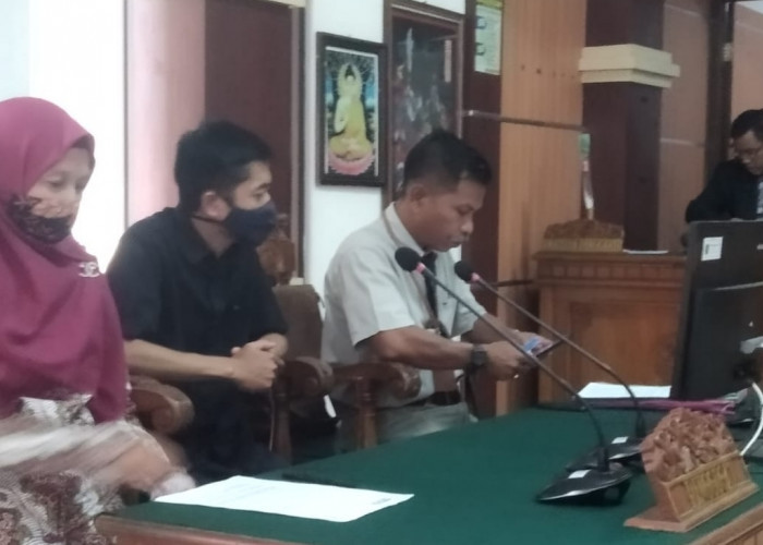 Berkas Tak Lengkap, Sidang Ditunda Pekan Depan