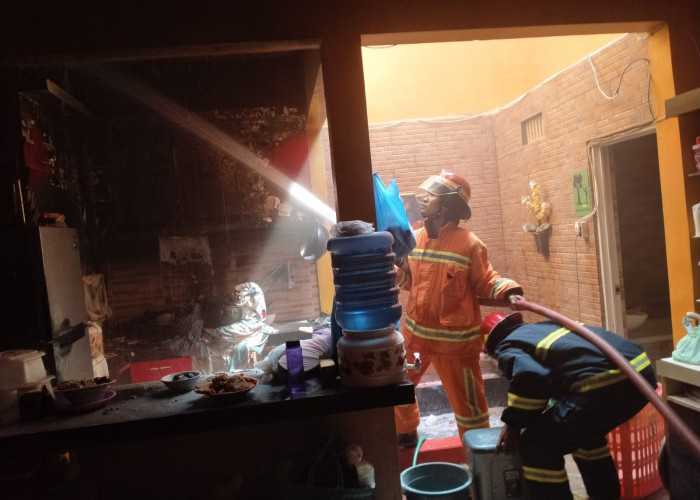 Ganti Tabung Gas, Rumah di Perum BKD Cilacap Utara Terbakar 