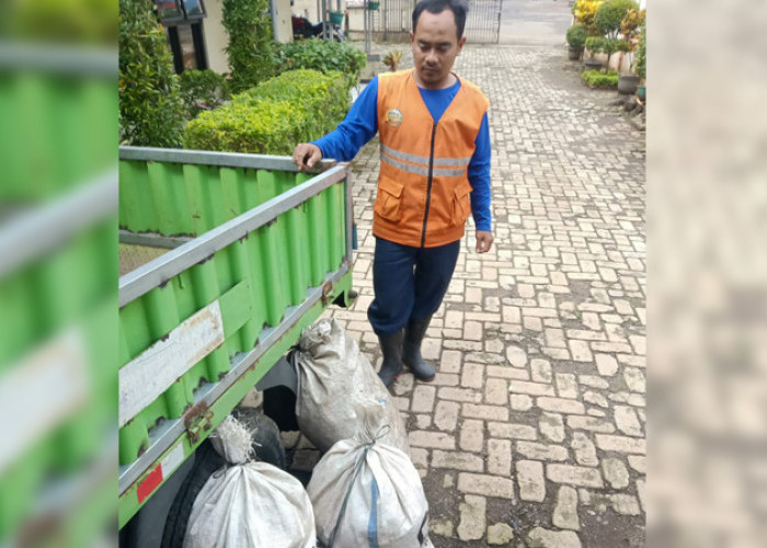 H-4 Jelang Perayaan Tahun Baru, Volume Sampah Liar Masih Normal