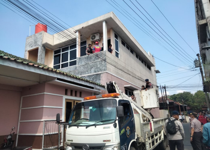 Persoalan Keluarga Picu Kehebohan di Karangpucung Purwokerto, Petugas Lakukan Pendekatan Persuasif 