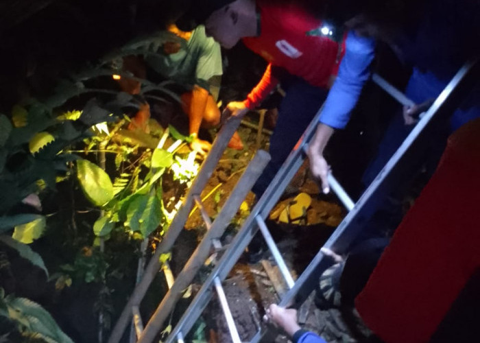 Kakek 80 Tahun, Tercebur ke Sumur Sedalam 10 Meter di Wangon 