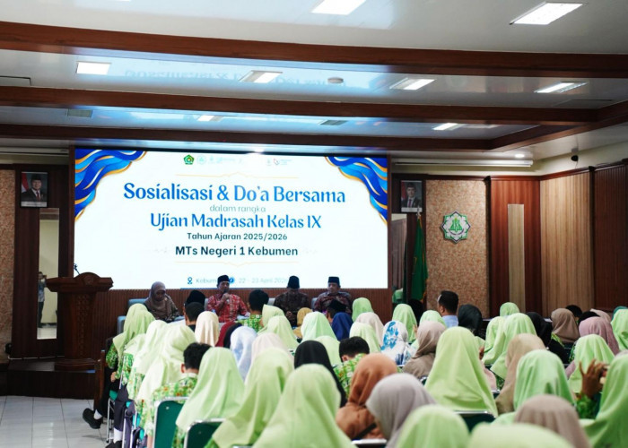 Hadapi Ujian, Ratusan Siswa MTsN 1 Kebumen Gelar Mujahadah
