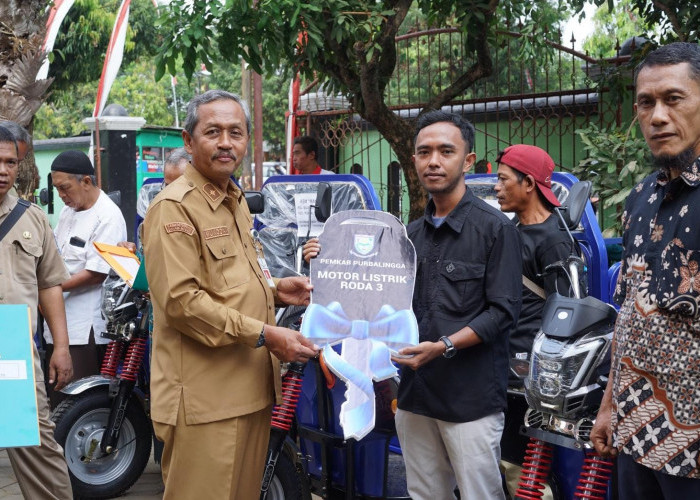 DLH PKP Purbalingga Salurkan 10 Motor Roda Tiga Listrik, 9 Unit untuk TPS3R Mandiri