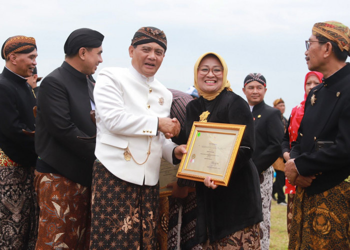 Dua Penghargaan Bergengsi Jelang Hari Jadi Kebumen