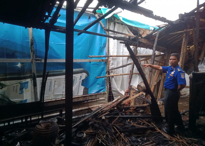 Tinggalkan Tungku Dalam Kondisi Menyala, Dapur Rumah Warga Rawajaya, Cilacap Kebakaran