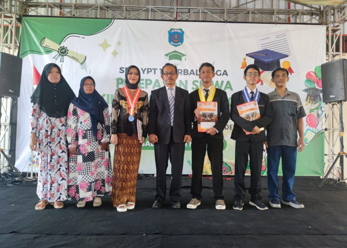 Tiga Lulusan SMK YPT 1 Purbalingga Terima Penghargaan