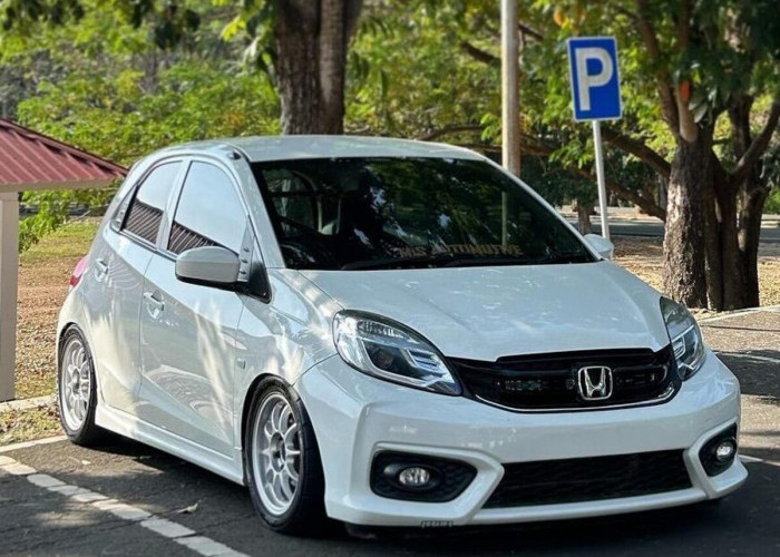 Simulasi Kredit Mobil Brio Satya Mulai Rp600 Ribu via Adira Finance, Gaji UMR Bisa Punya Mobil Pribadi