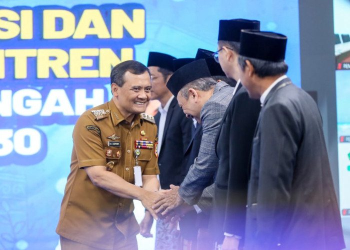 Gubernur Jateng Kukuhkan Pengurus LFSP, Siap Fasilitasi Ratusan Ribu Santri