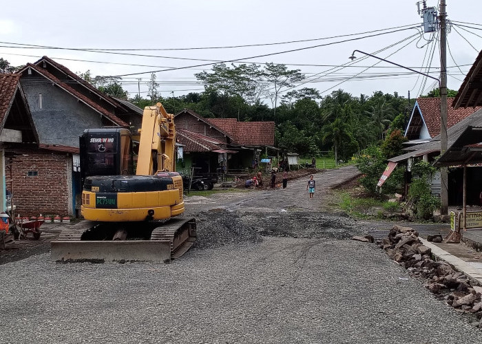 Sepuluh Ruas Jalan Rusak Mulai Diperbaiki, Anggaran Capai Rp 20,3 Miliar