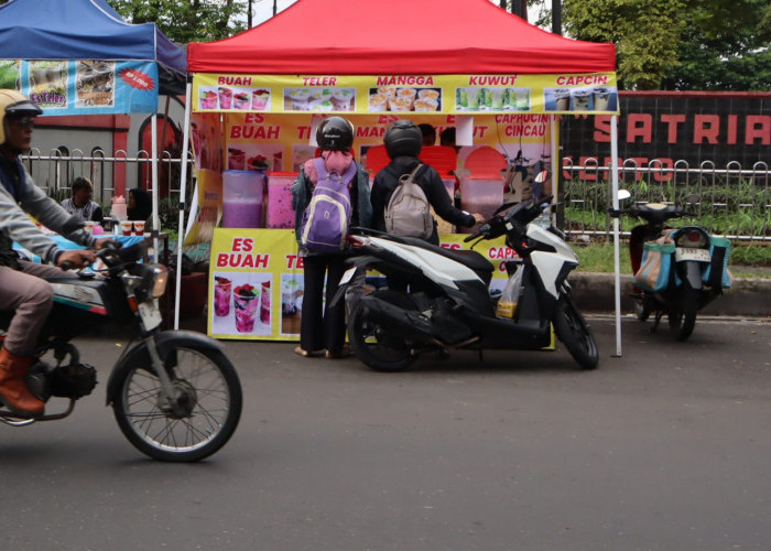 Dua Pekan Puasa, Takjil Laris Manis di Purwokerto