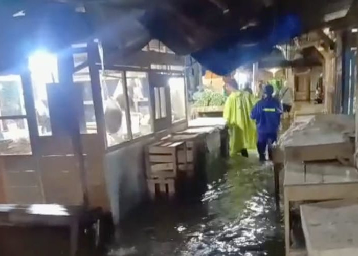 Pasar Darurat Karangmangu Terendam Banjir, P3K Desak Pemerintah Cepat Lakukan Penanganan