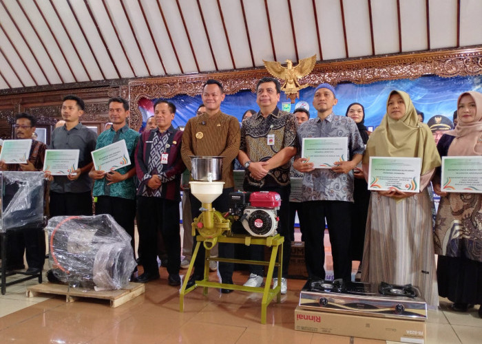 19 Kelompok IKM di Purbalingga Dapat Bantuan Alat Produksi